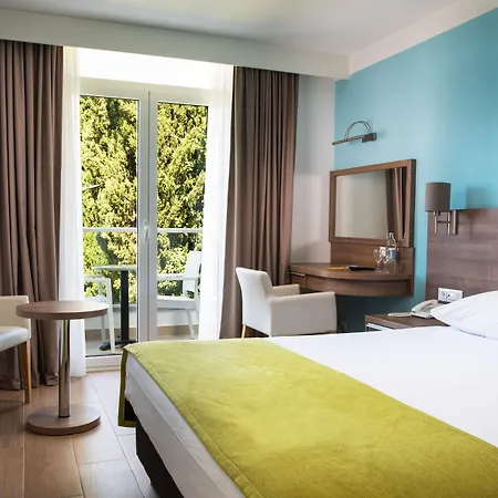 Maistra Select Astarea