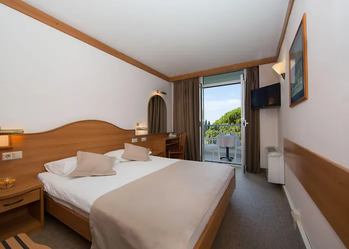 Maistra Select Astarea 3*