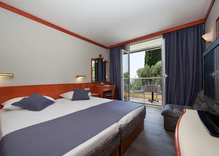 Maistra Select Astarea 3*